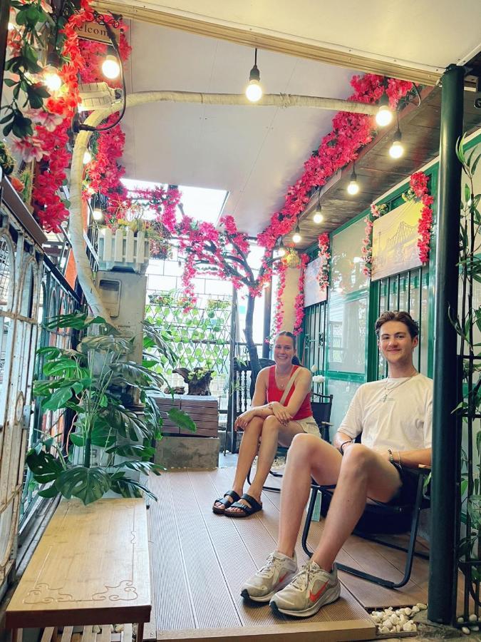 Old House Homestay Hanoi Exteriör bild